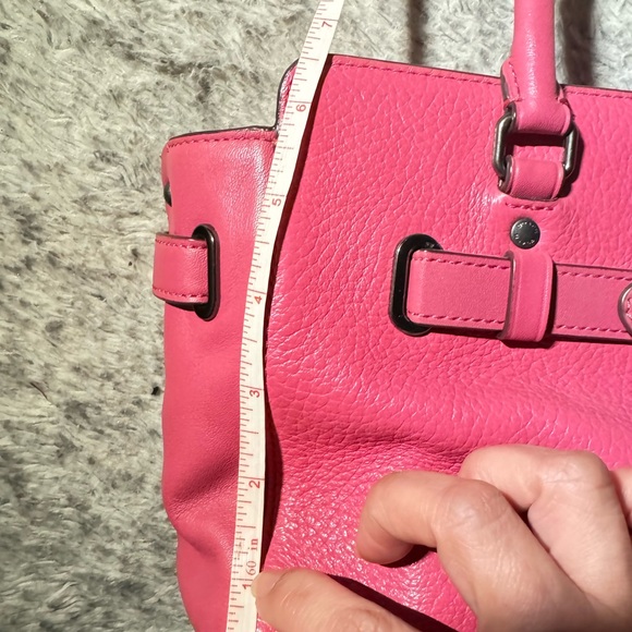 COACH bag.. - Picture 7 of 8